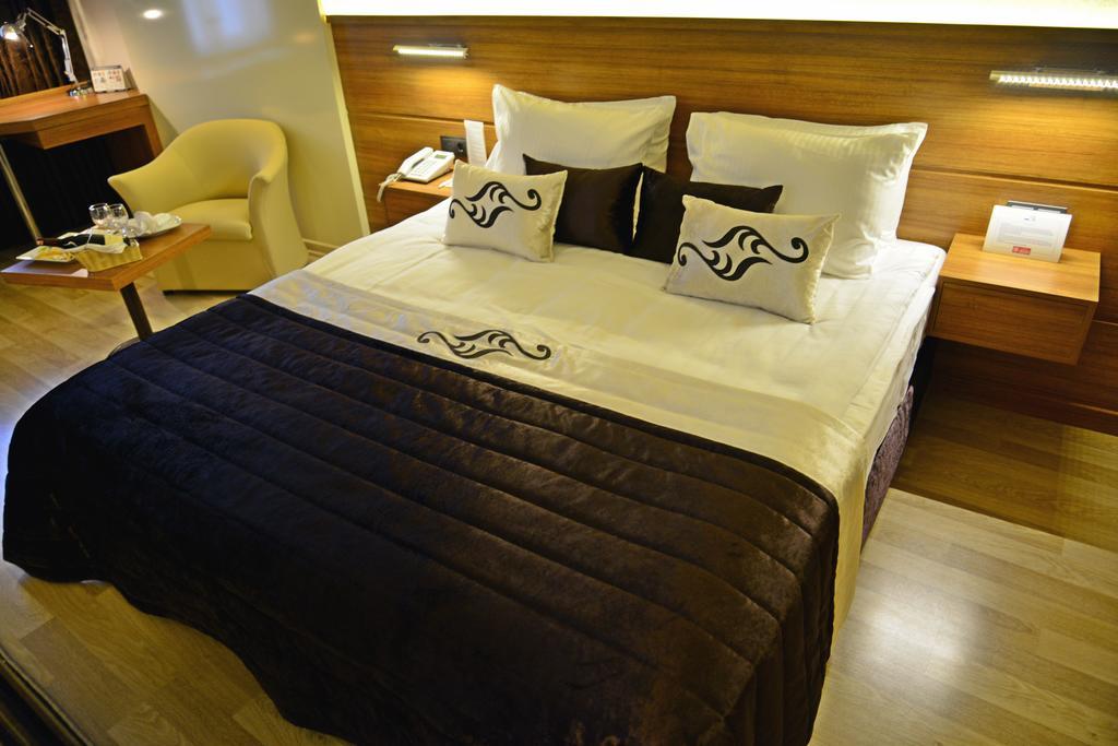 Aksan Hotel Izmir Exterior photo